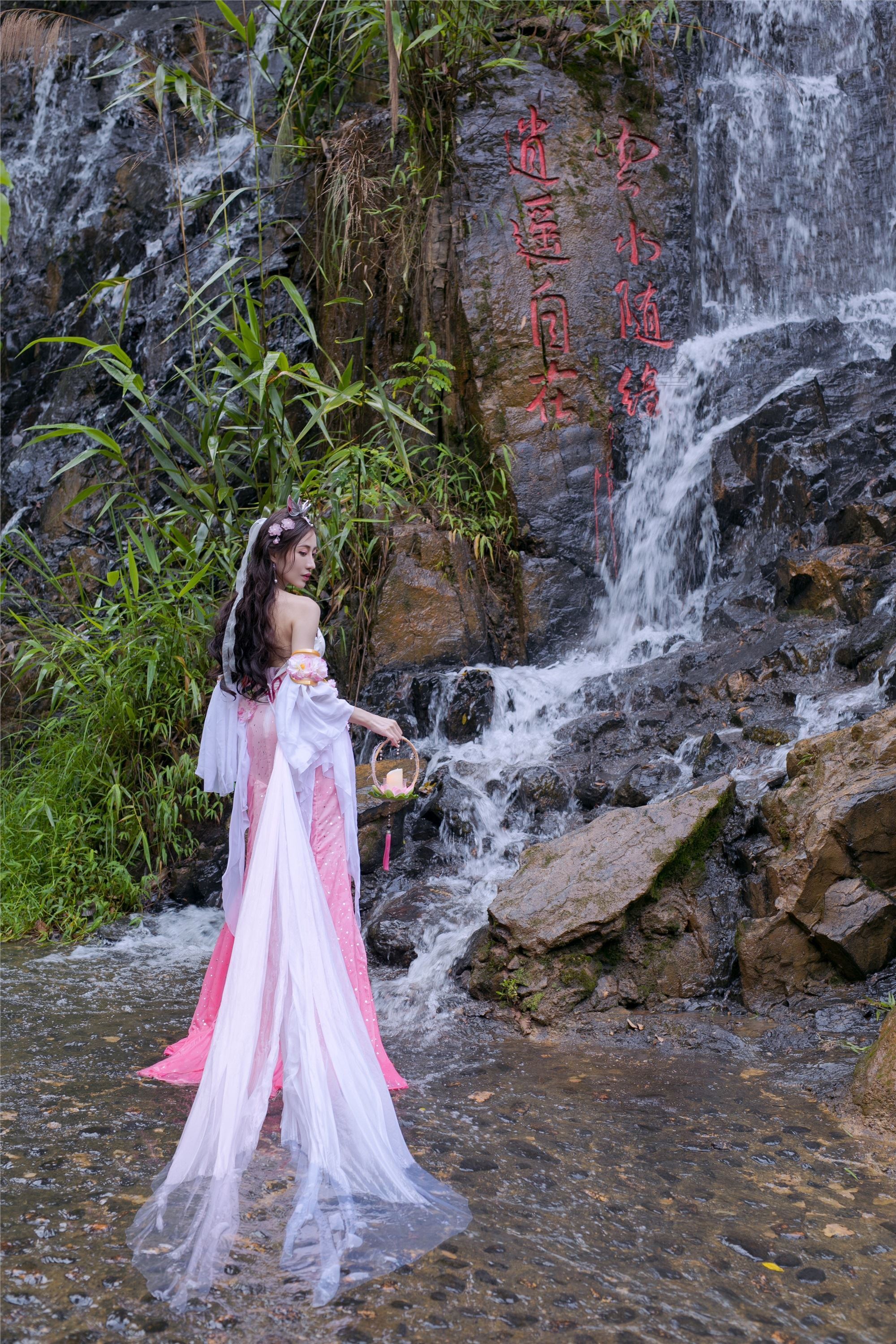 尤蜜丝 穿搭写真 NO.031